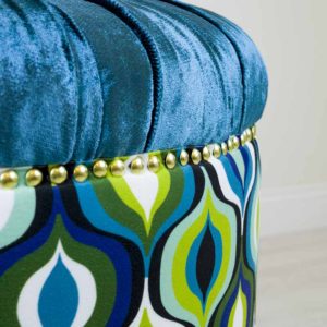 sinine-turkiis-roheline-tumba-merevaik-kuld-kasitoo-disain-moobel-turquoise-blue-ottoman-amber-gold-design-furniture-unique-unikaalne