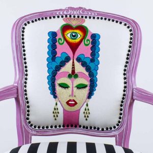 veronica-roosa-tugitool-triibuline-kangas-kangamaaling-kolmas-silm-handmade-armchair-with-painting-kolmas-silm-third-eye-strips-turquoise-pink
