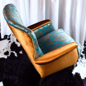 gentleman-gold-armchair