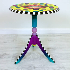 kiss-table-colorful