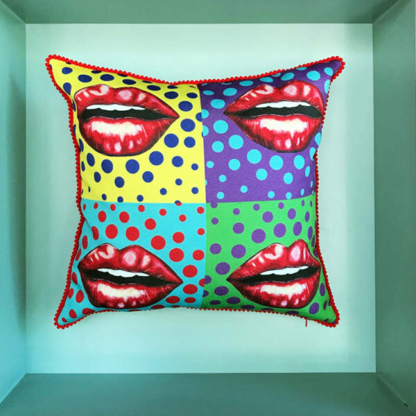 pop-art-lips-cushion