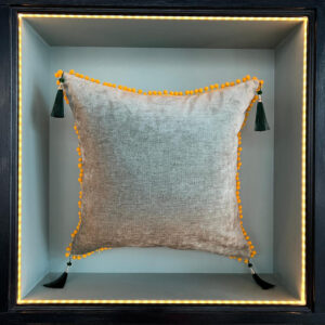 lady-cushion