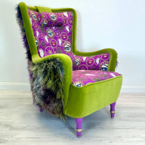 armchair-universum-green-pink