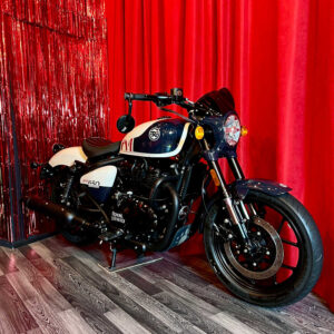 punane-royal-enfield